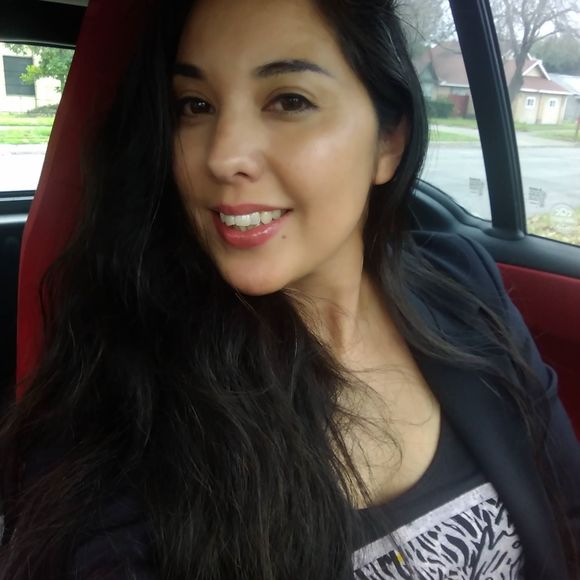 Meet your Posher, Nikki - Picture 1 of 1